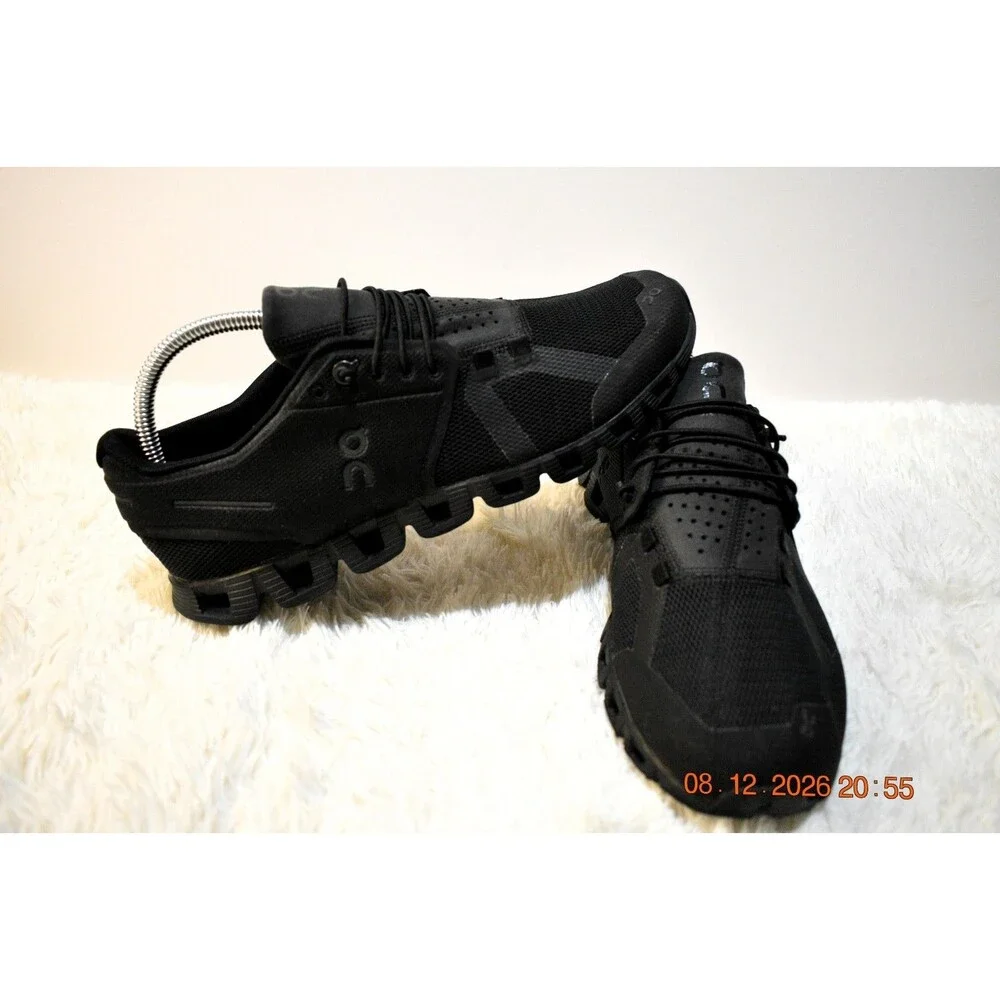 On Cloud 5 Black Light Weight Athletic Walking Running Shoes - Women's Size 9